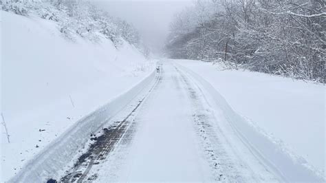 Kırklareli’nde kardan kapanan köy yolları açıldı